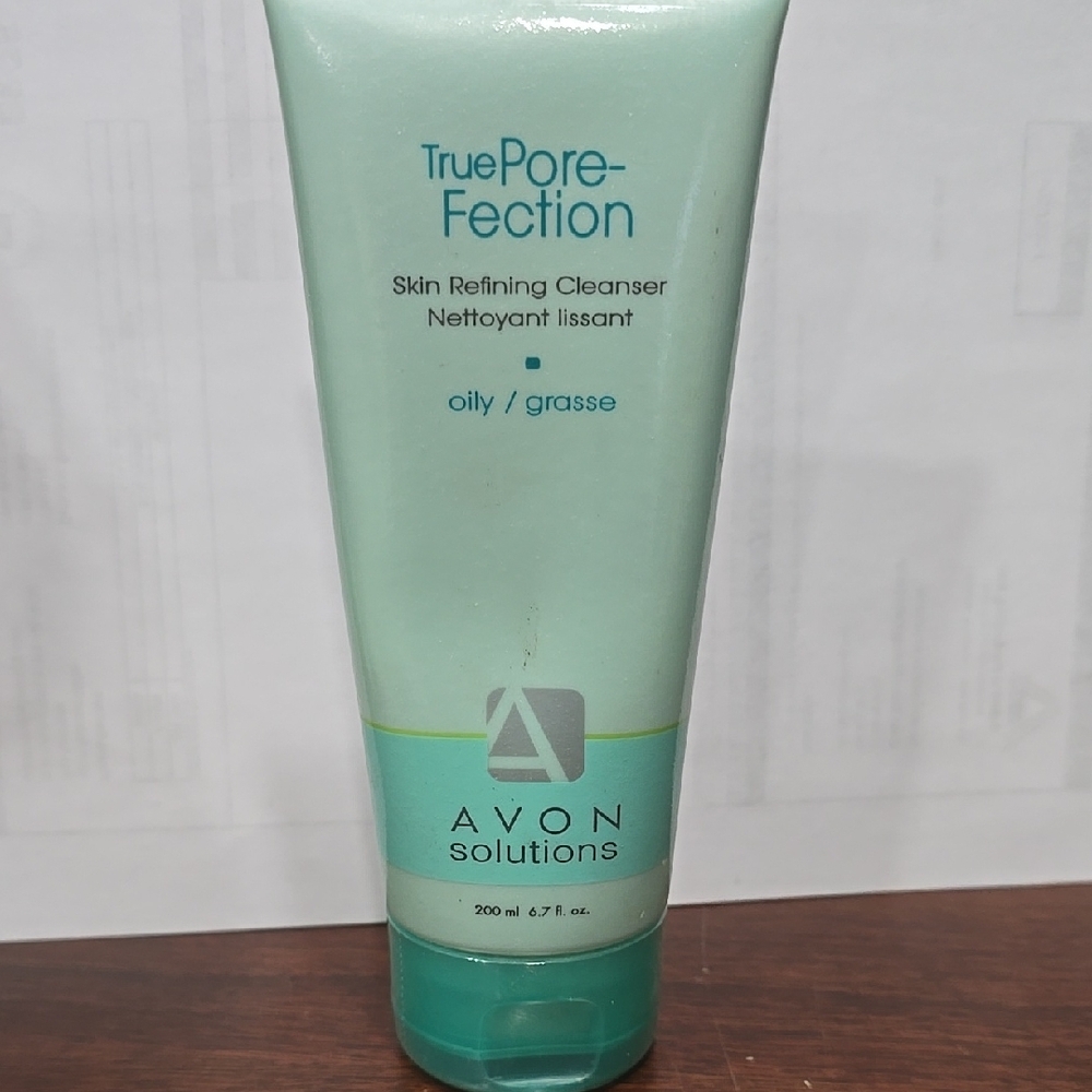 Avon Solutions TruePore-Fection Skin Refining Cleanser - Green